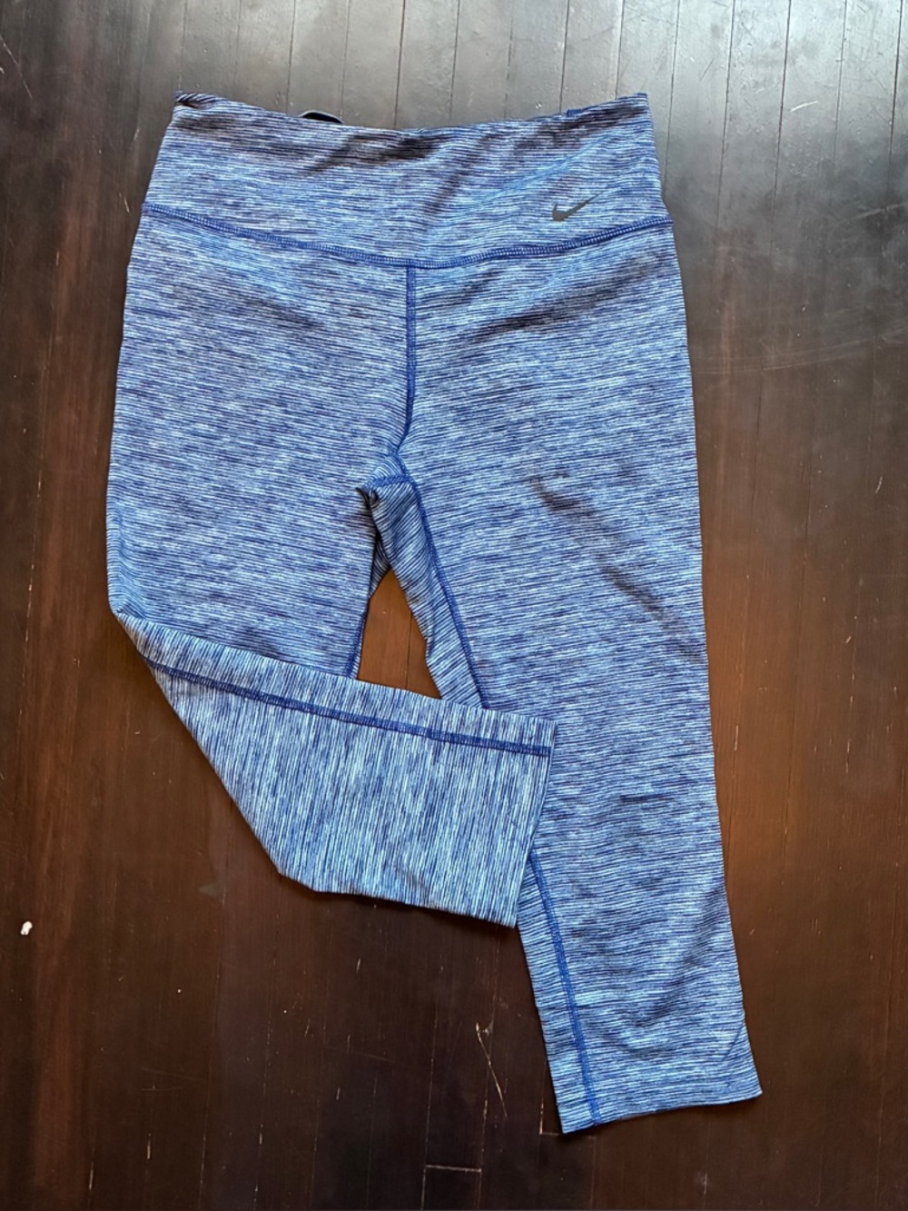 Nike Women’s Dri-Fit Heathered Blue Performance Crop Leggings, size small